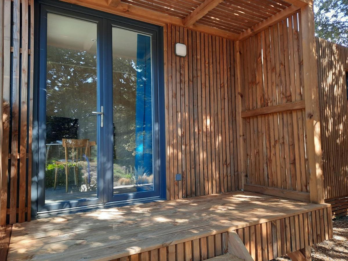 Le Lodge Des Chenes Brousses-et-Villaret Eksteriør bilde